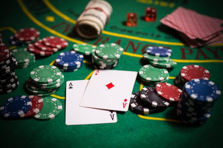 kasyno-a-bukmacher-poker-zetony